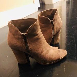 Hardly worn peep toe bootie